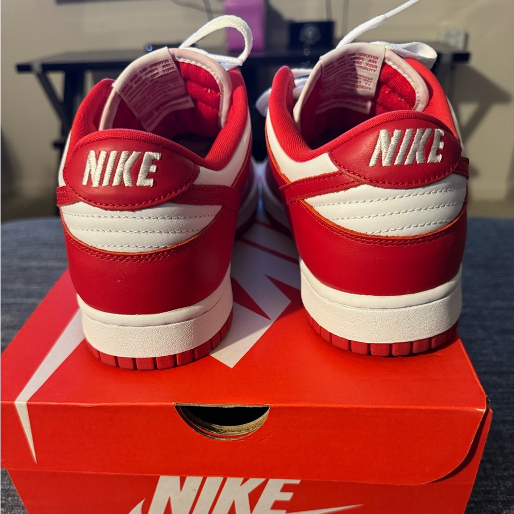 Nike Dunk Low SP
Size 9.5 - Picture 3 of 8